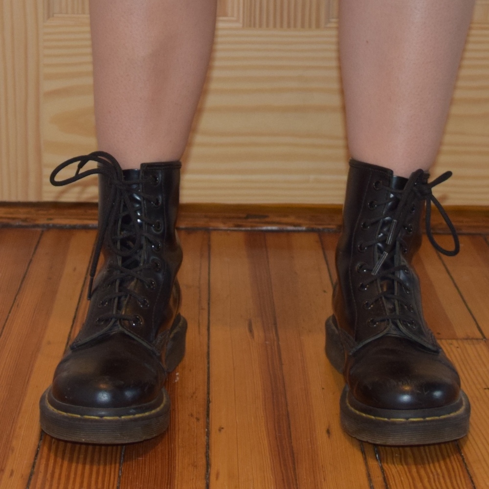 DR. MARTENS 1460 Black Smooth 8-eye Lace Up Boots
